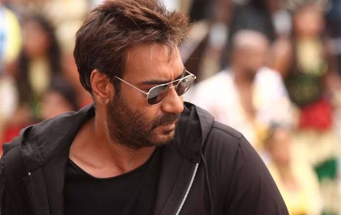 Ajay Devgan की लग्जरी लाइफ के बारे में जान आपके होश उड़ जायेगे।