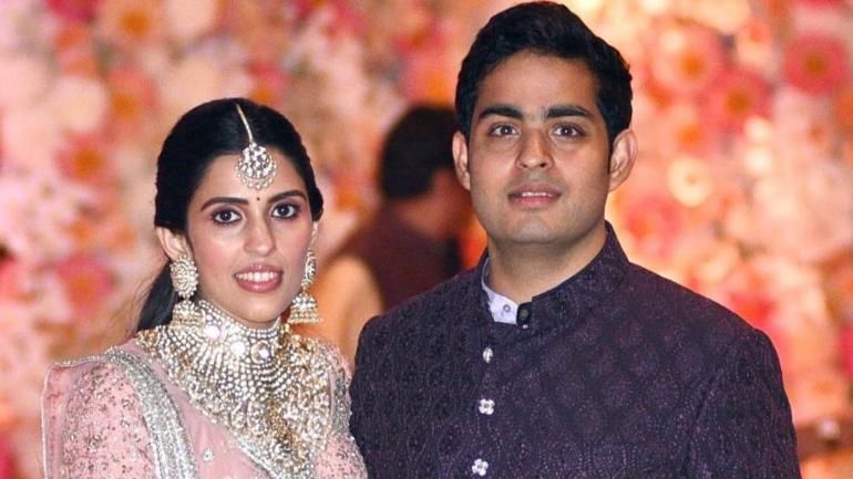 Akash Ambani की बीबी की सालाना income कितनी है।